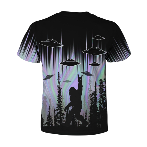 UFO Bigfoot Shirt Bigfoot Peace Sign Hologram UFO T-shirt Men Women  Friday89